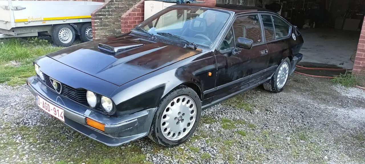 Alfa Romeo Alfetta GTV6, foto 1
