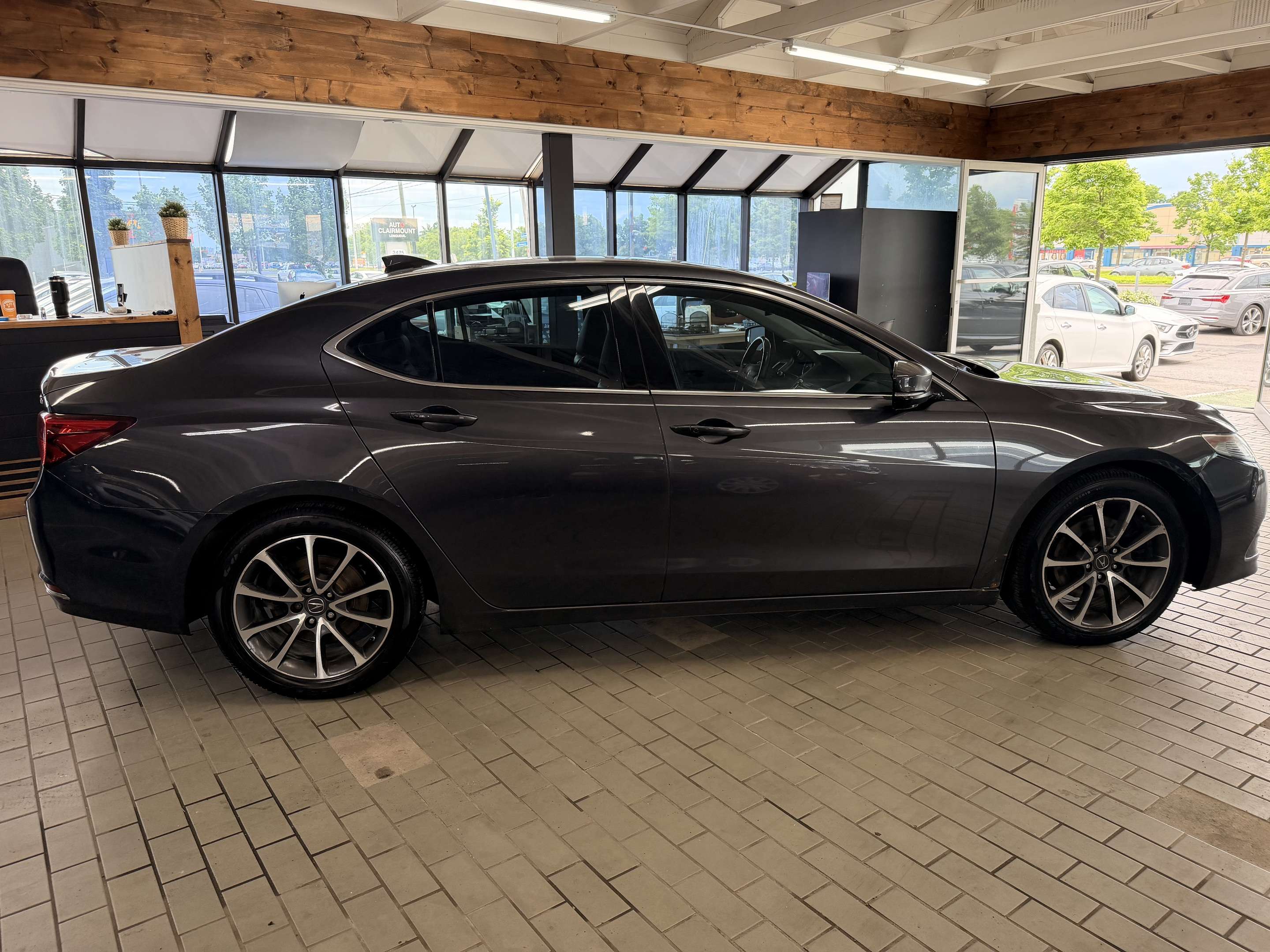 2015 Acura TLX V6 Elite - Image 6