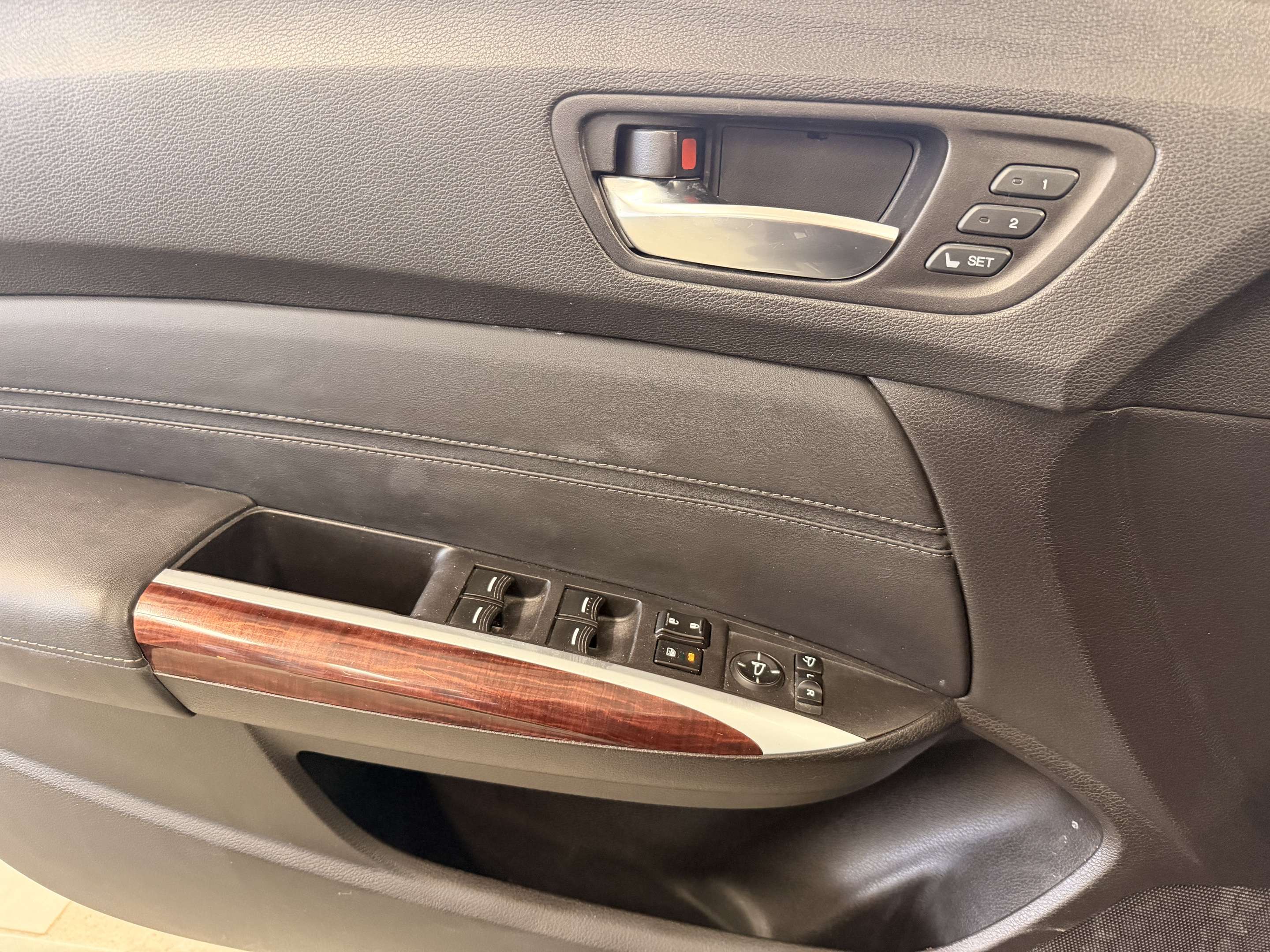 2015 Acura TLX V6 Elite - Image 16