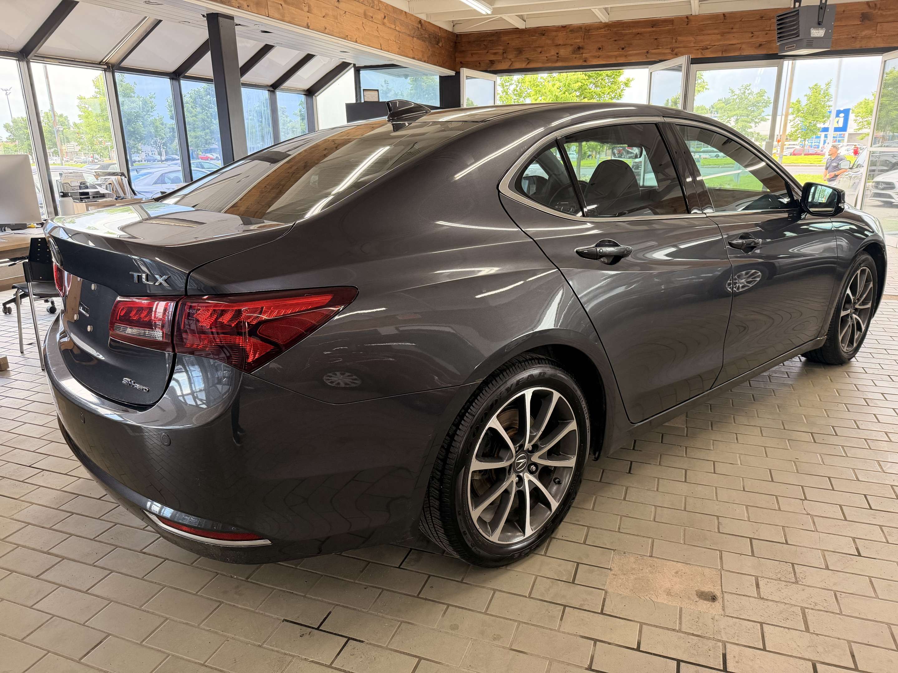 2015 Acura TLX V6 Elite - Image 5