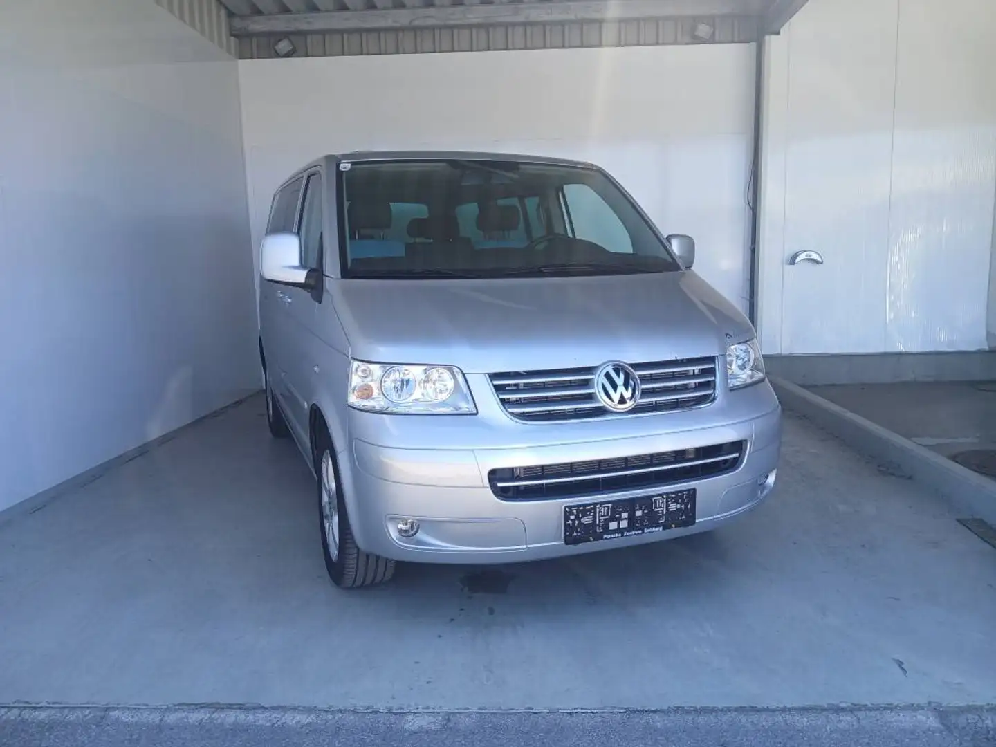 Volkswagen T5 Multivan Multivan Highline 2,5 TDI D-PF Highline Silber - 2