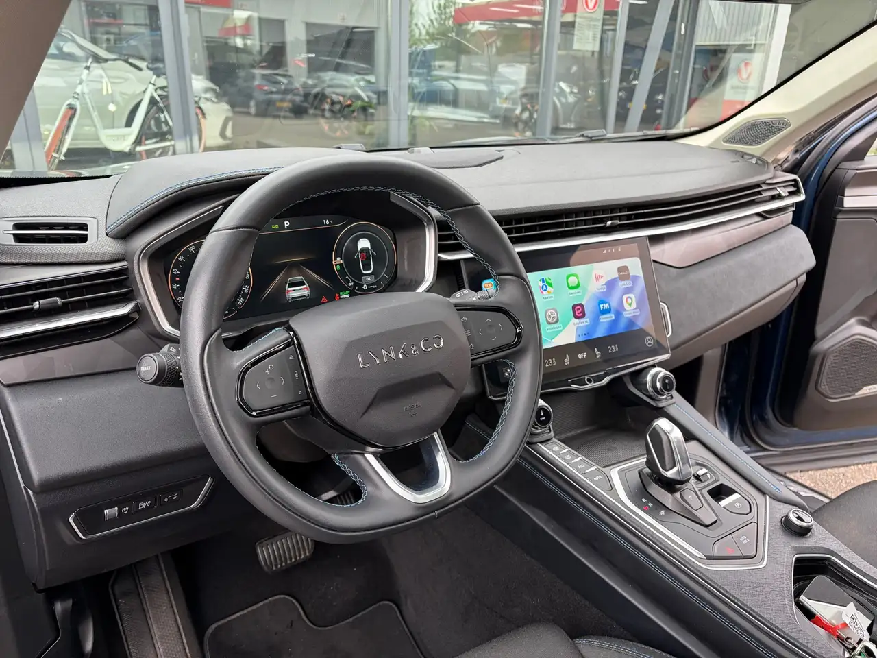 Lynk & Co 01 1.5|Rijklaar prijs|360 camera|Pano dak|Carplay|Mem 11
