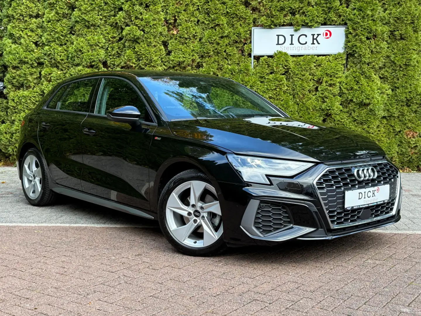 Audi A3 30 TDI S-tr. S-Line LED+MMI+KAM+SHZ+VIRT+DAB+ Schwarz - 1