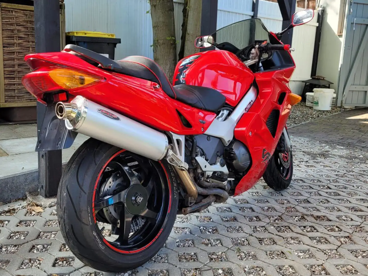 Honda VFR 800 FI RC 46 Rot - 2