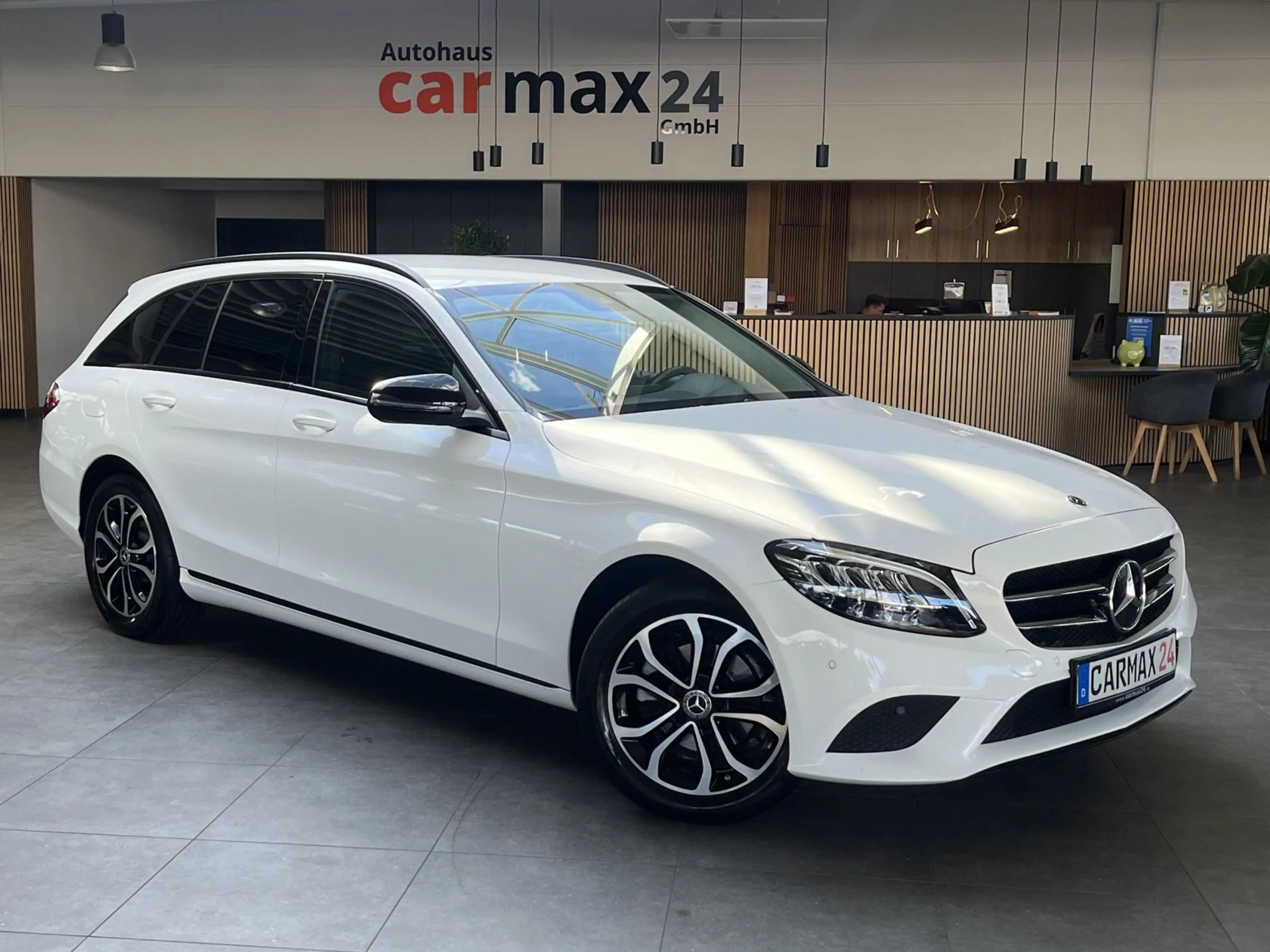 Mercedes-Benz C 180 C C 180 CGI Aut Avantgarde Night-Paket Navi LED