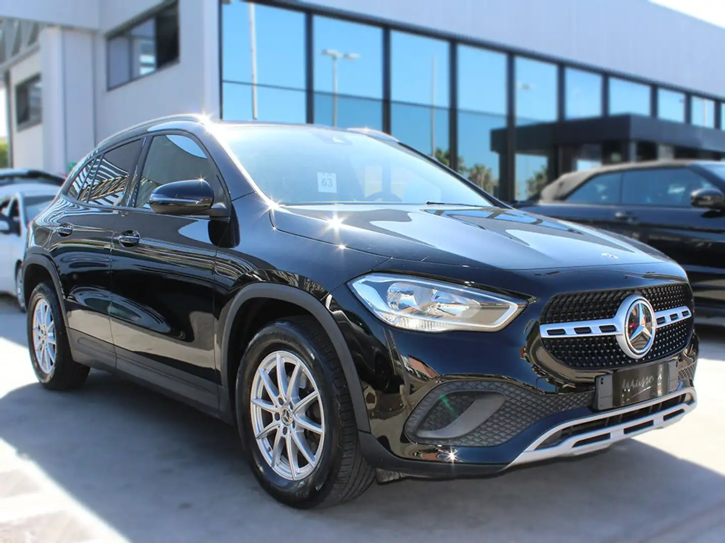Mercedes-Benz GLA 200 d Business auto Noir - 1