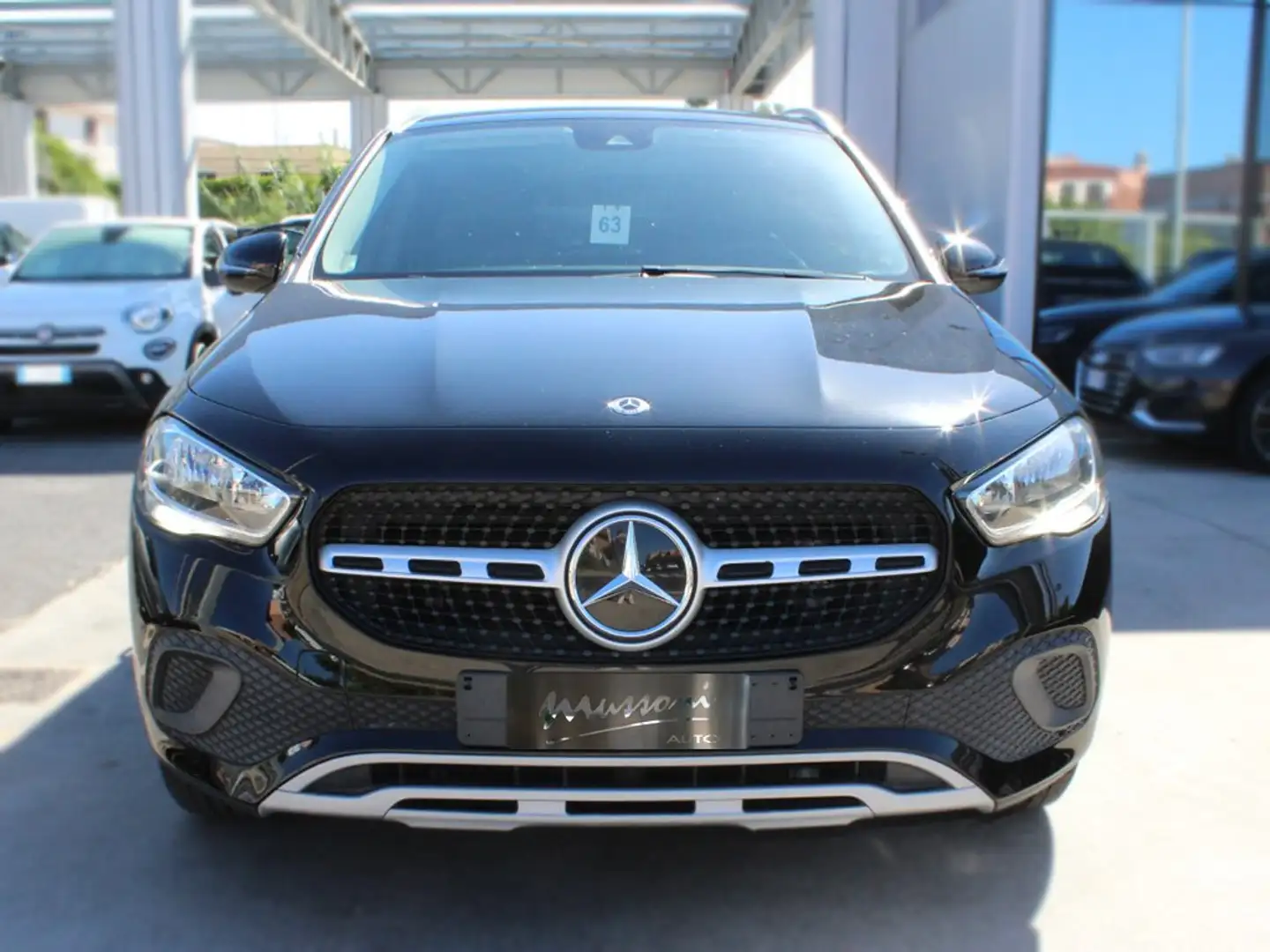 Mercedes-Benz GLA 200 d Business auto Noir - 2