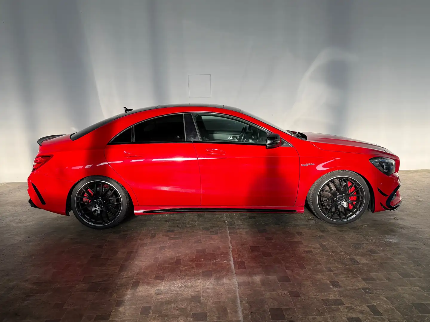 Mercedes-Benz CLA 45 AMG CLA 45 AMG 4Matic, LED,Pano, deutsche Auslieferung Roşu - 1