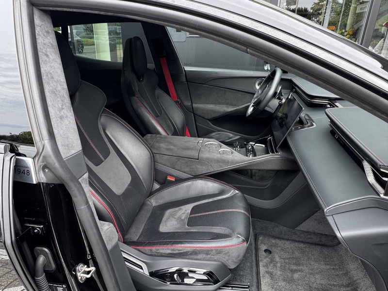 Lotus Eletre BEV 450kW — photo 16