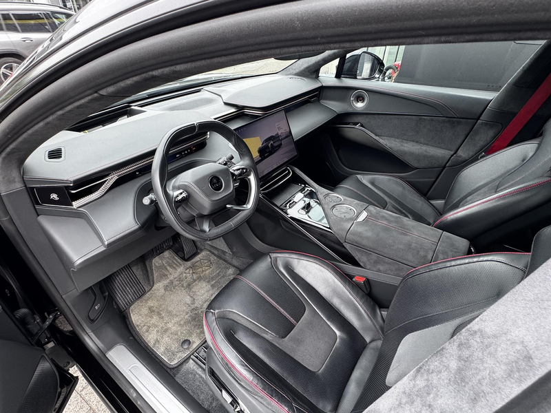 Lotus Eletre BEV 450kW — photo 22