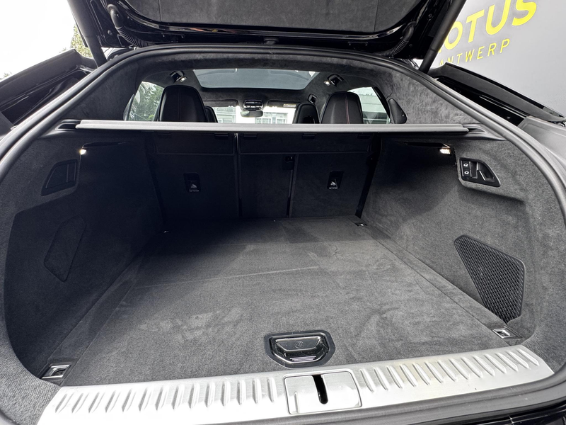 Lotus Eletre BEV 450kW — photo 11