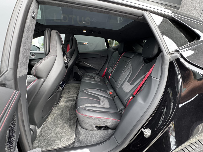 Lotus Eletre BEV 450kW — photo 19