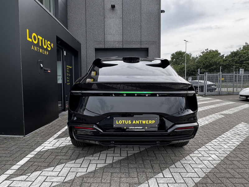 Lotus Eletre BEV 450kW — photo 6