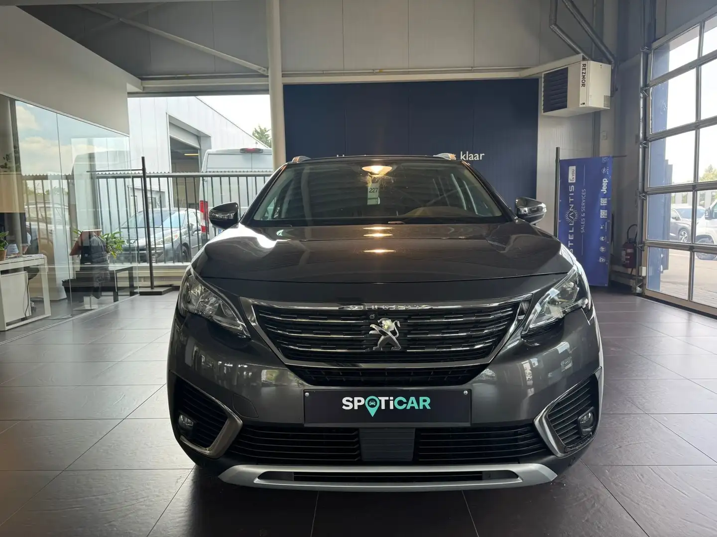 Peugeot 5008 1.2 PureTech Roadtrip Grijs - 2