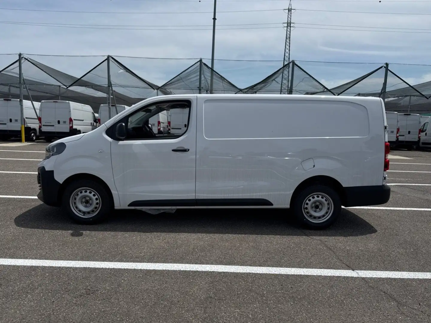 Opel Vivaro 2.0 Diesel 145cv L3 MT6 Bianco - 2