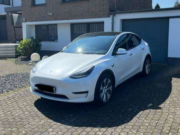 Model Y Standard Range RWD //  MwSt. ausweisbar !