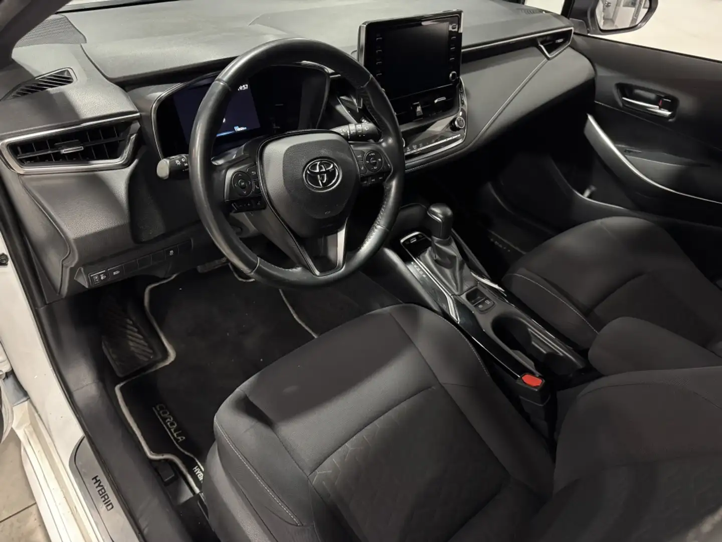 Toyota Corolla Touring Sports 125H Active Tech Blanco - 2