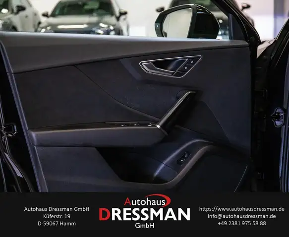 Audi Q2 view 9