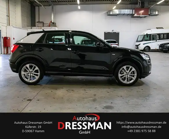 Audi Q2 view 4