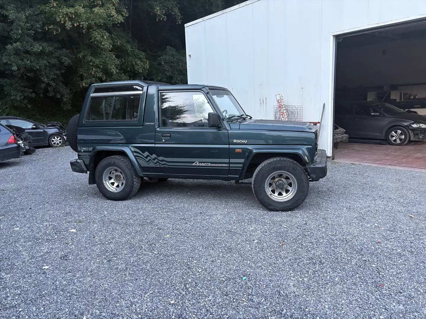 Daihatsu Rocky - 1
