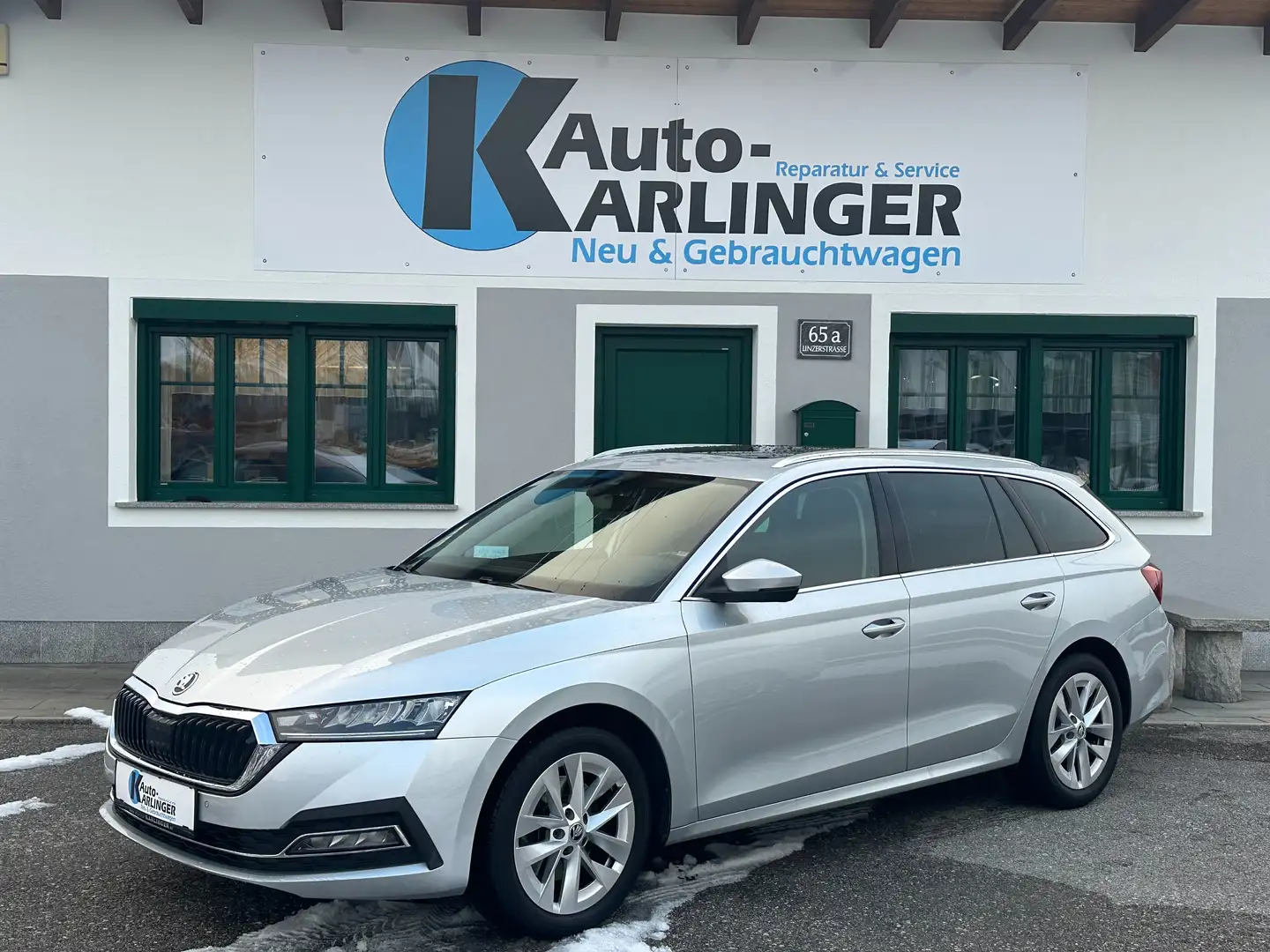Skoda Octavia Combi 2,0 TDI 4x4 Style DSG Silber - 1