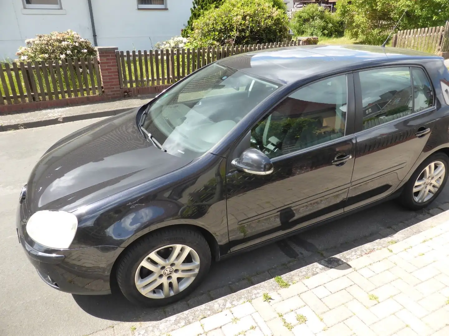 Volkswagen Golf V Lim. Tour 1.9L TDI Noir - 2