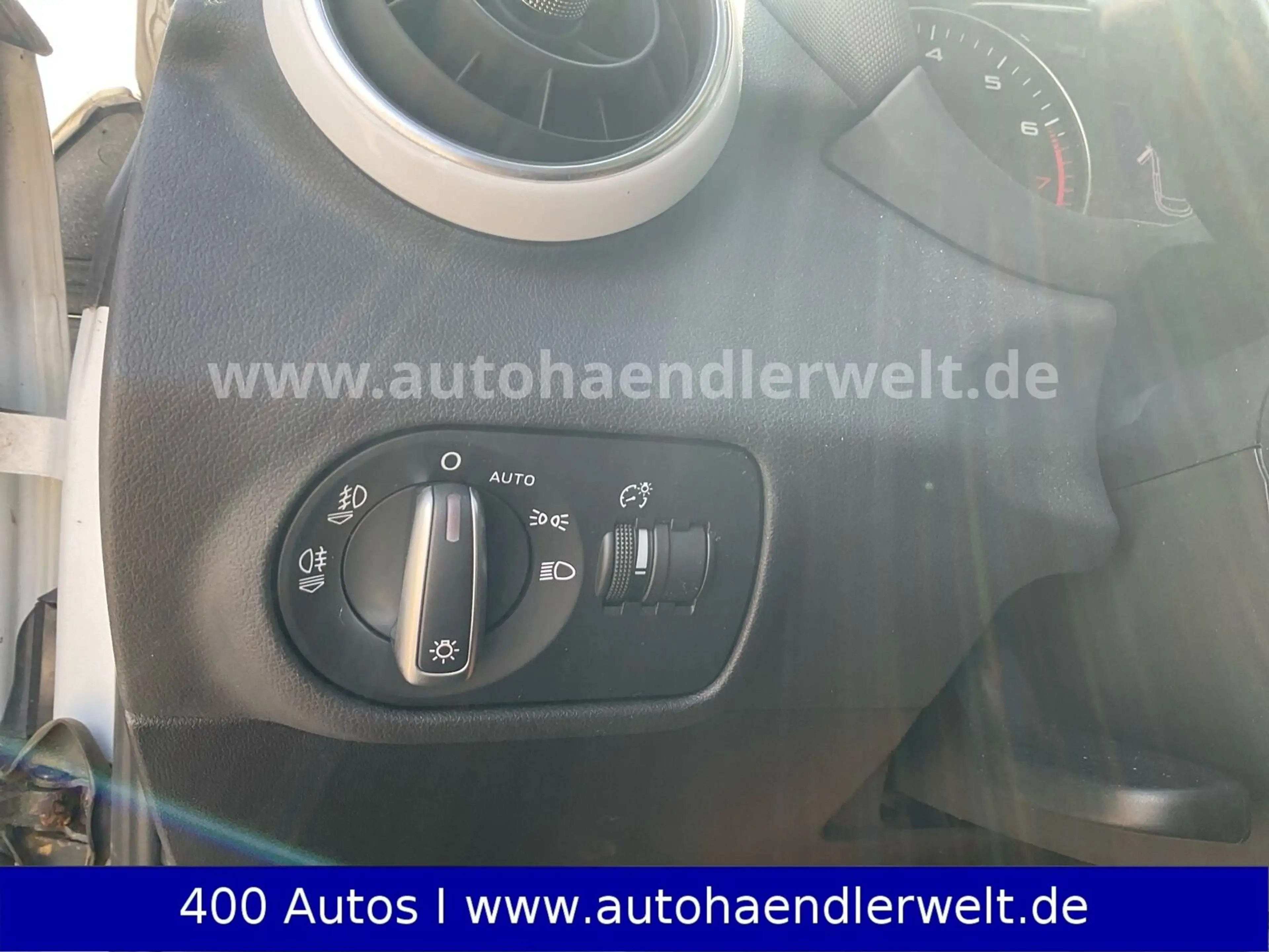 Audi A1 Sportback 1.4 TFSI Automatik Xenon NAVI SHZ P — photo 15