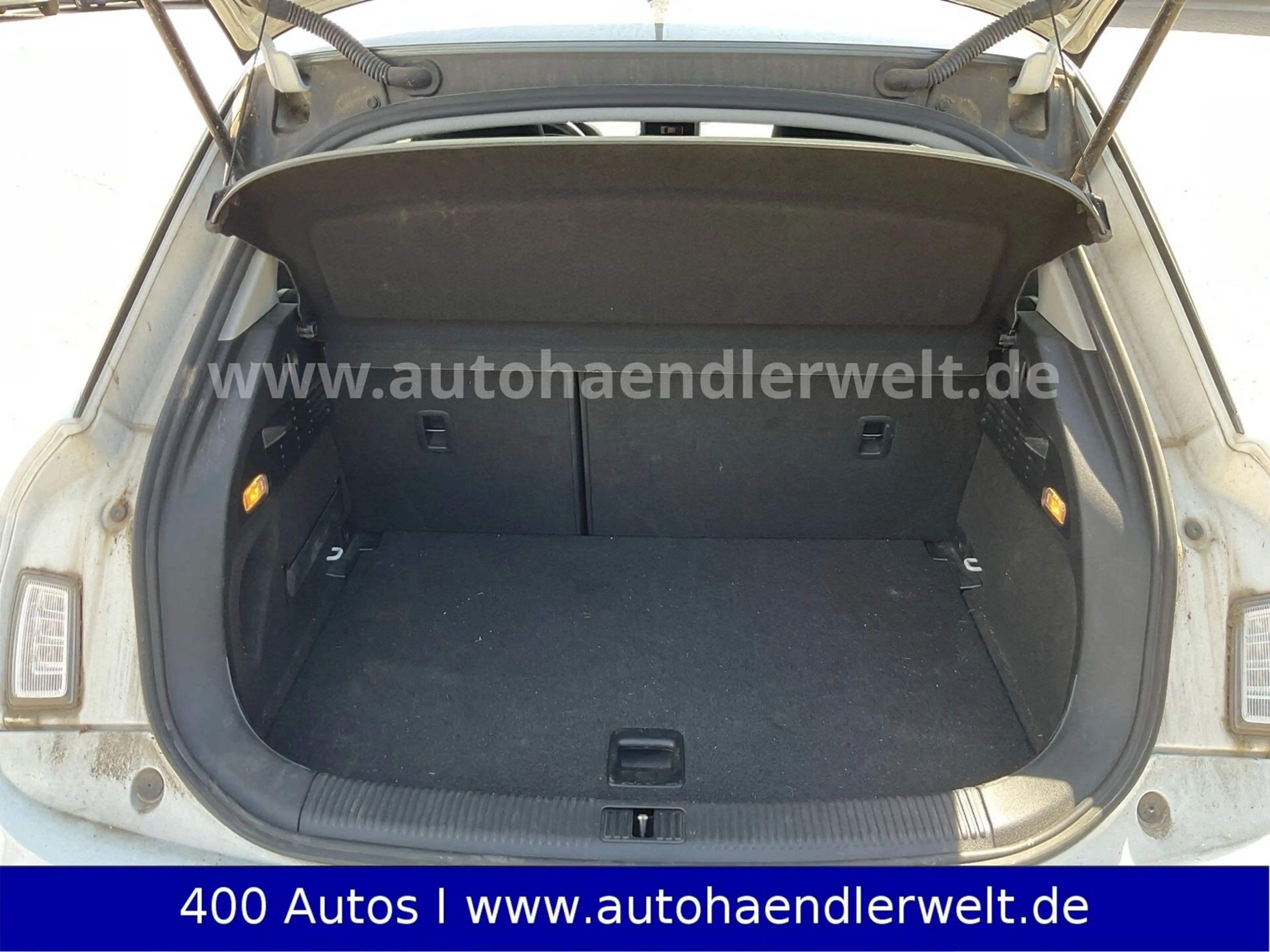 Audi A1 Sportback 1.4 TFSI Automatik Xenon NAVI SHZ P — photo 8