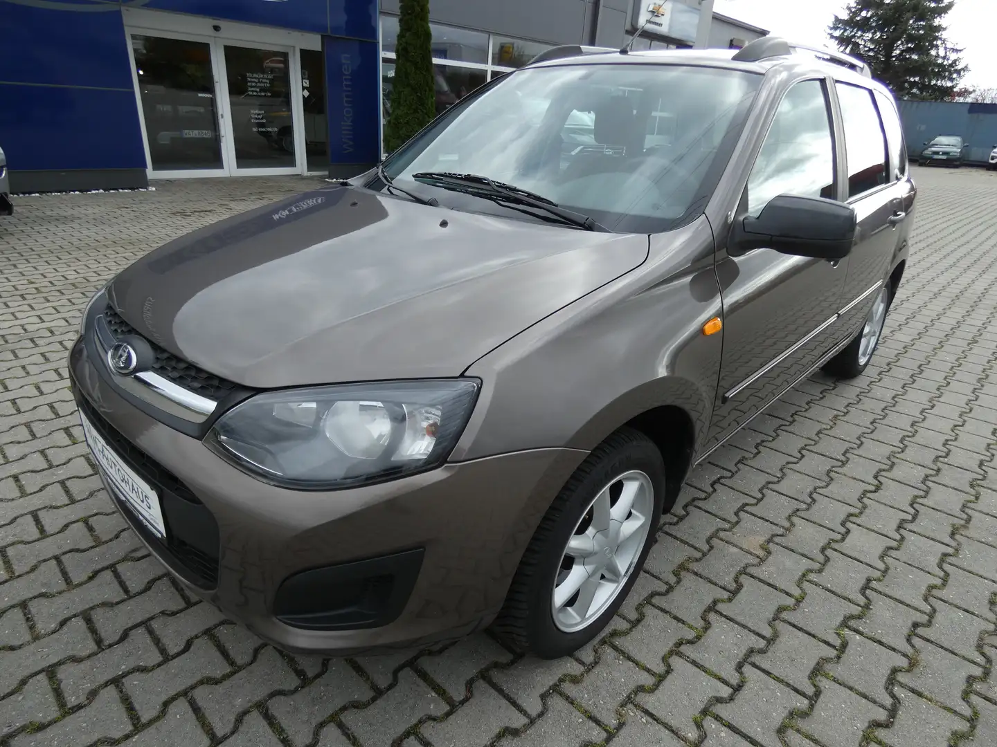 Lada Kalina Kalina II Kombi Norma 1,6 16V Klima, Alu, Sitzhzg. Grau - 1