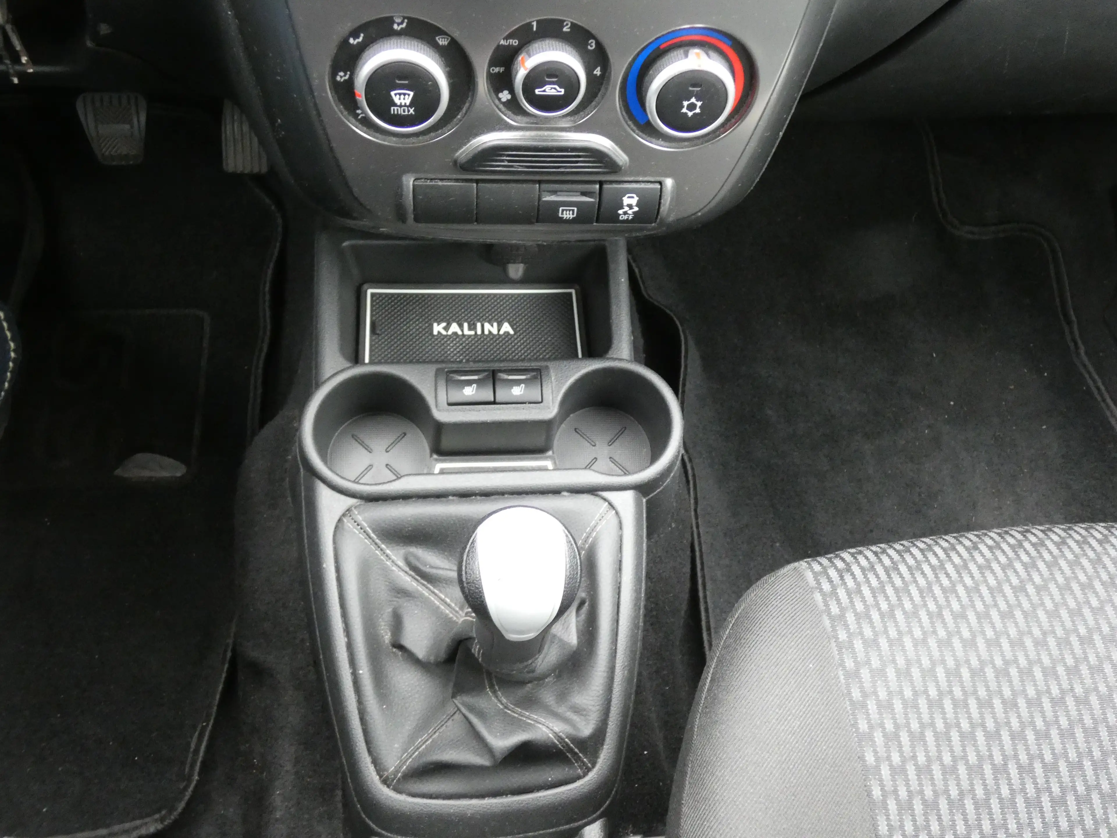 Lada Kalina Kalina II Kombi Norma 1,6 16V Klima, Alu, Sitzhzg. — photo 11