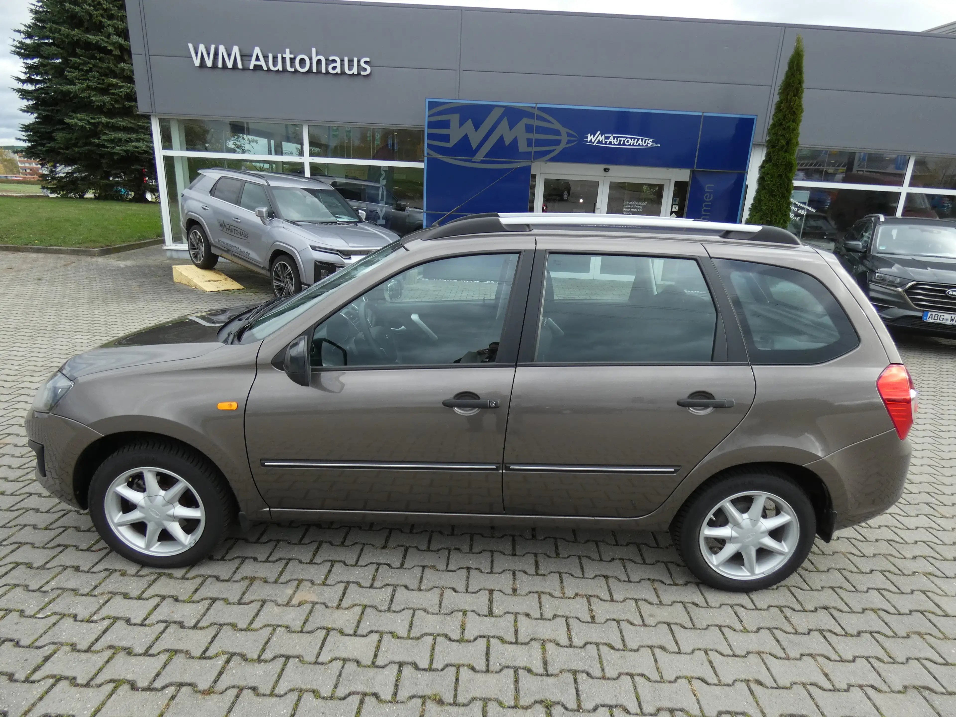 Lada Kalina Kalina II Kombi Norma 1,6 16V Klima, Alu, Sitzhzg. — photo 2