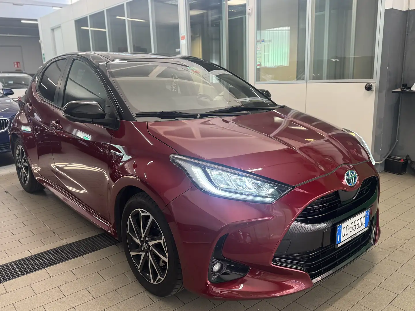 Toyota Yaris 1.5h Style 1 Proprietario PREZZO REALE Rosso - 1