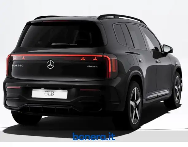 Mercedes-Benz GLB view 3