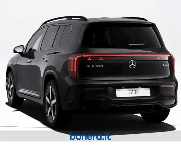 Mercedes-Benz GLB view 4