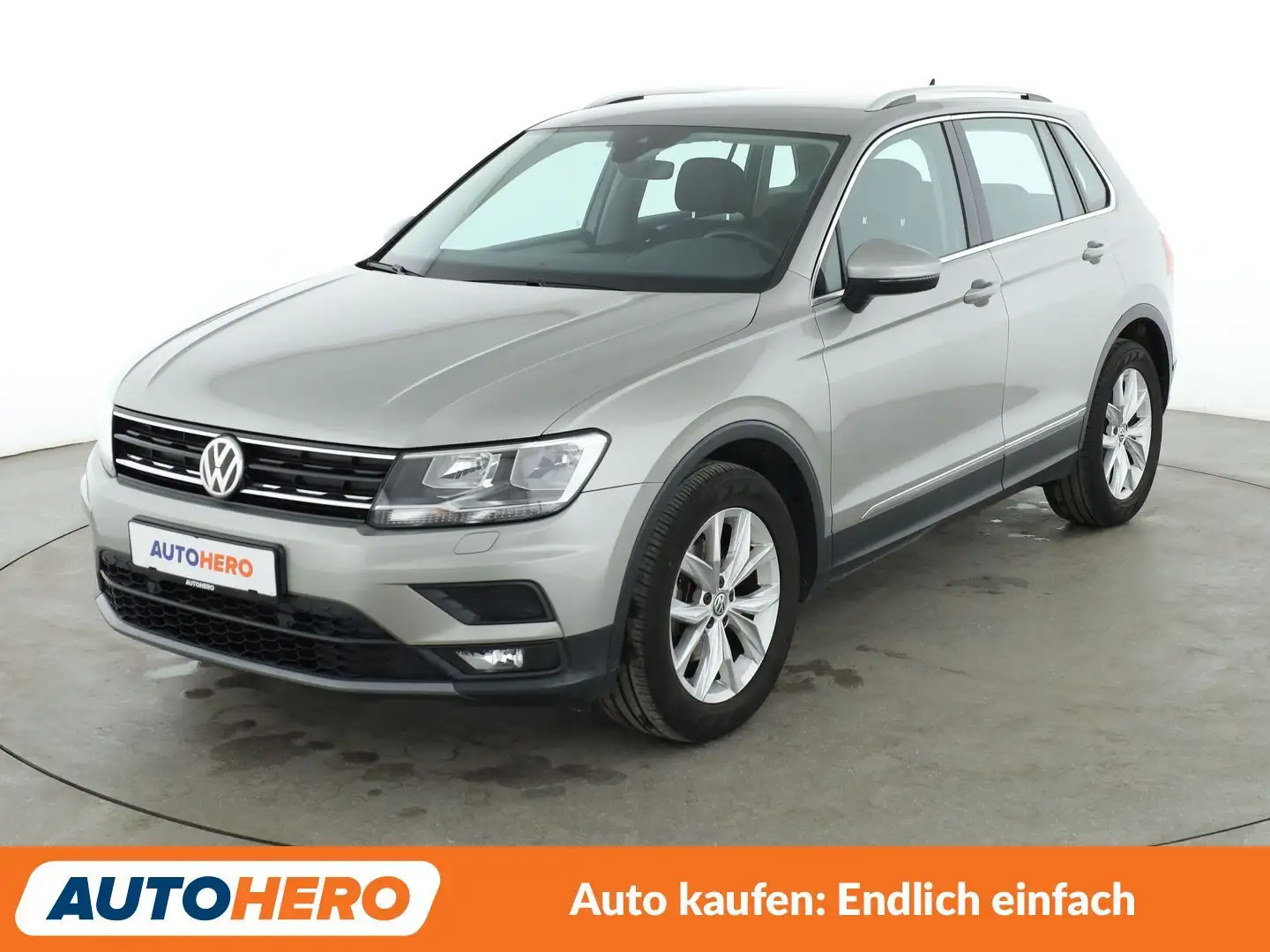 Volkswagen Tiguan 2.0 TDI Comfortline BM*NAVI*PDC*SHZ*LANE* Grau - 1