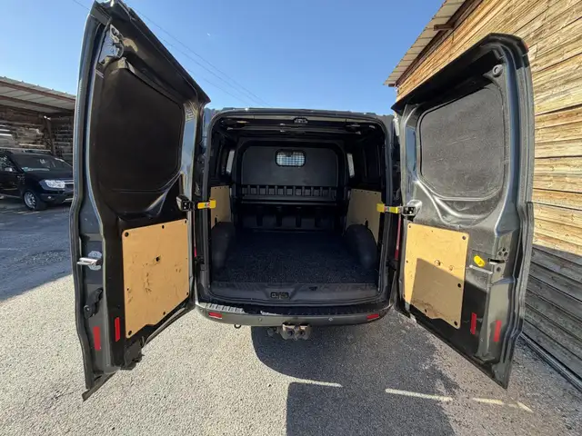 Ford Transit view 5