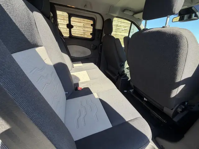 Ford Transit view 13