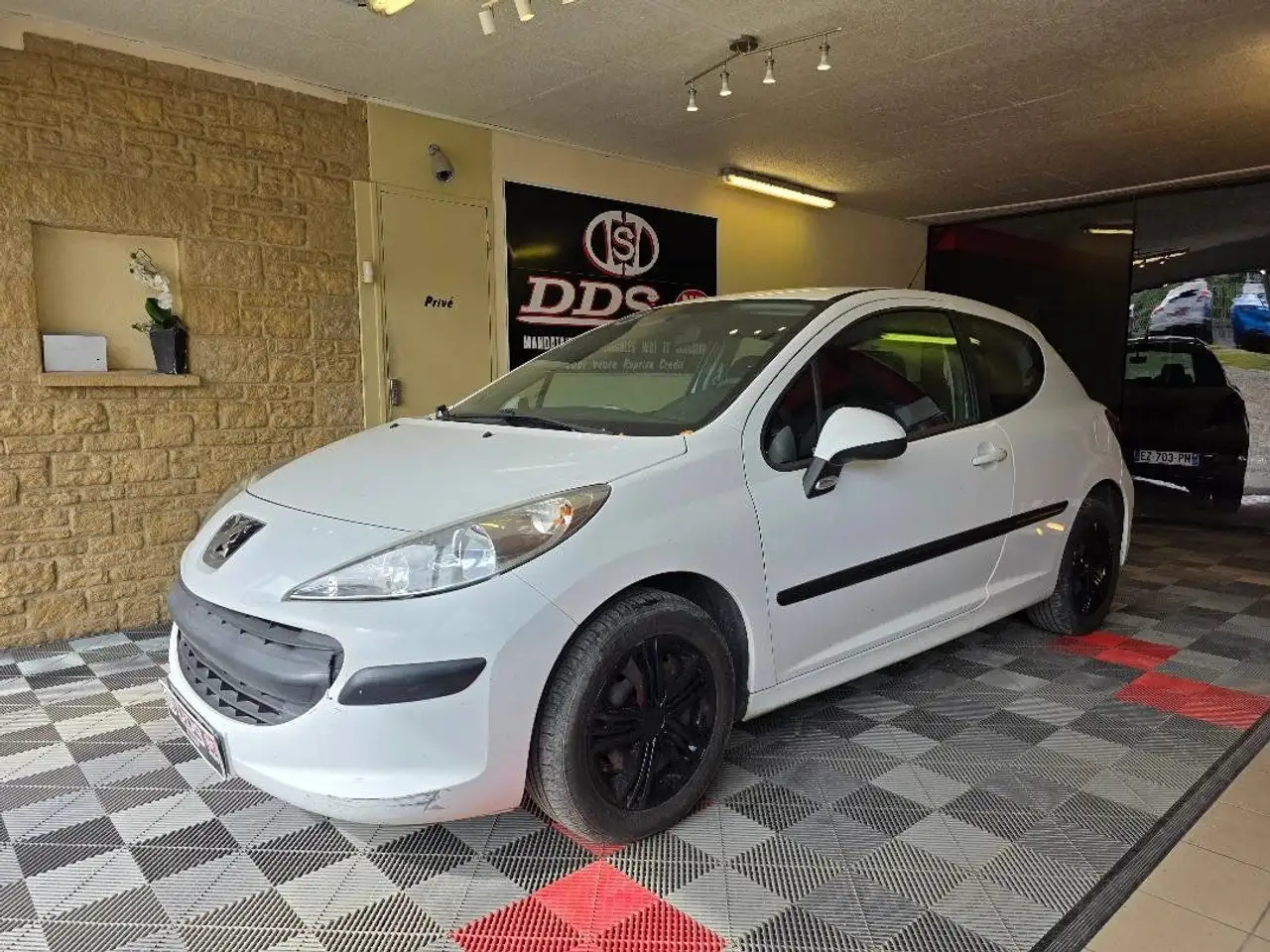 Peugeot 207 HDI CLIM DISTRI EMBRAYAGE NEUF