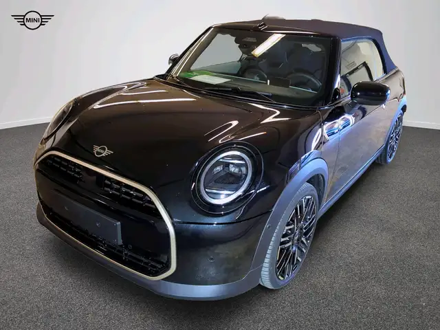 MINI Cooper C Cabrio Favoured Trim