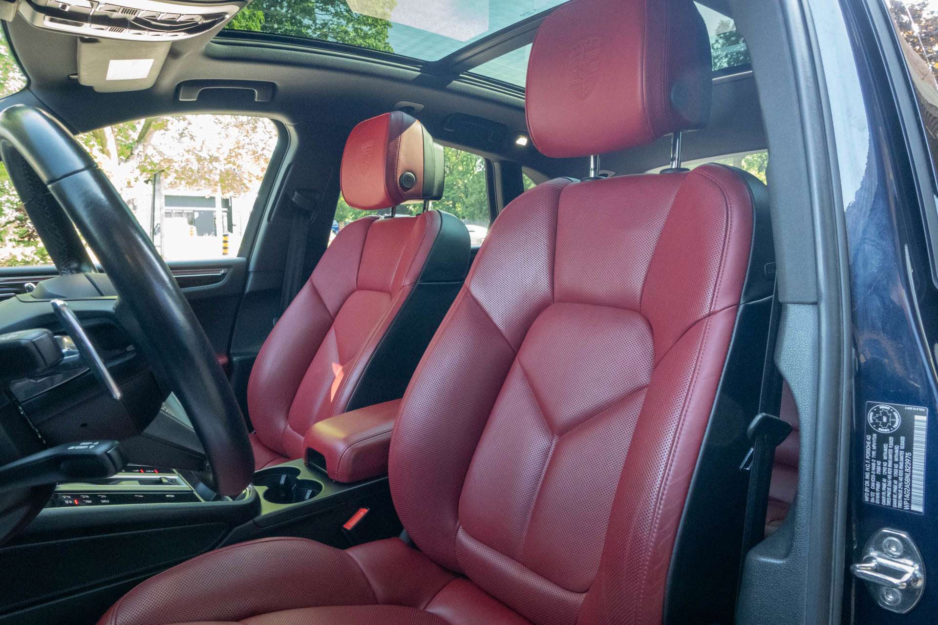 2022 Porsche Macan S | CarFax Clean thumb 17