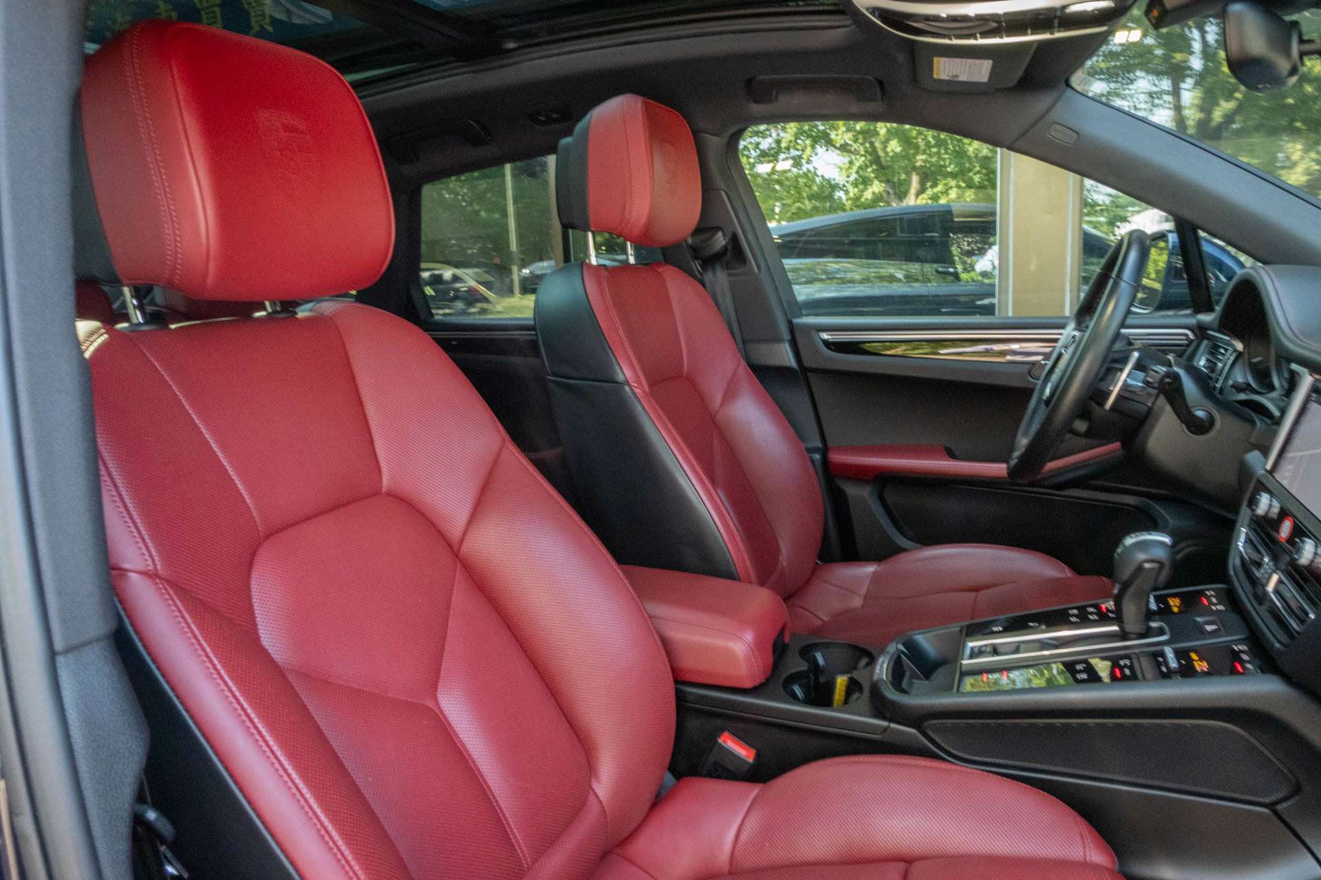 2022 Porsche Macan S | CarFax Clean thumb 19