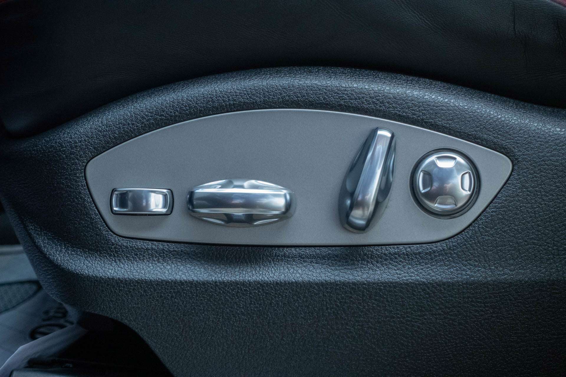 2022 Porsche Macan S | CarFax Clean thumb 28