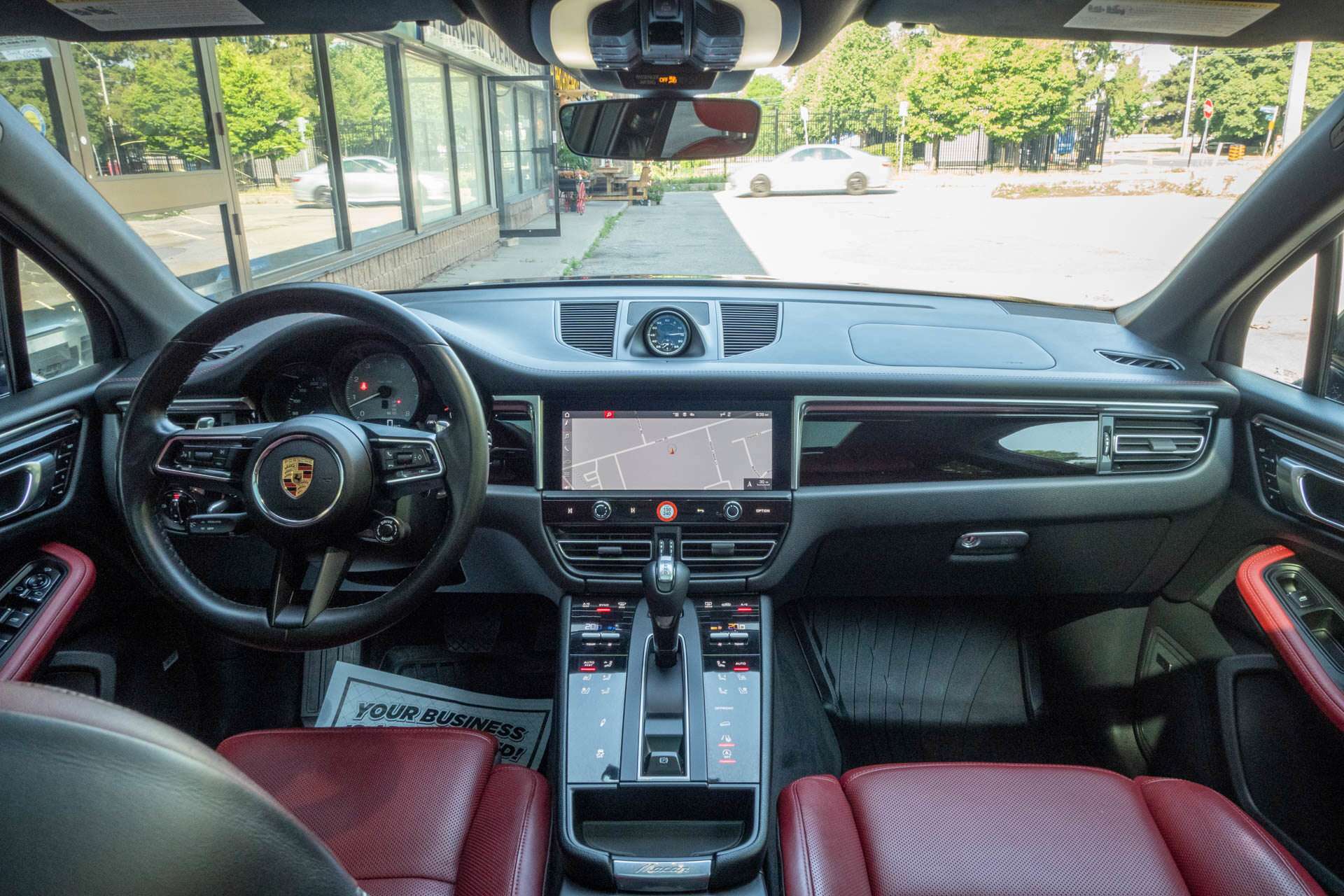 2022 Porsche Macan S | CarFax Clean thumb 22
