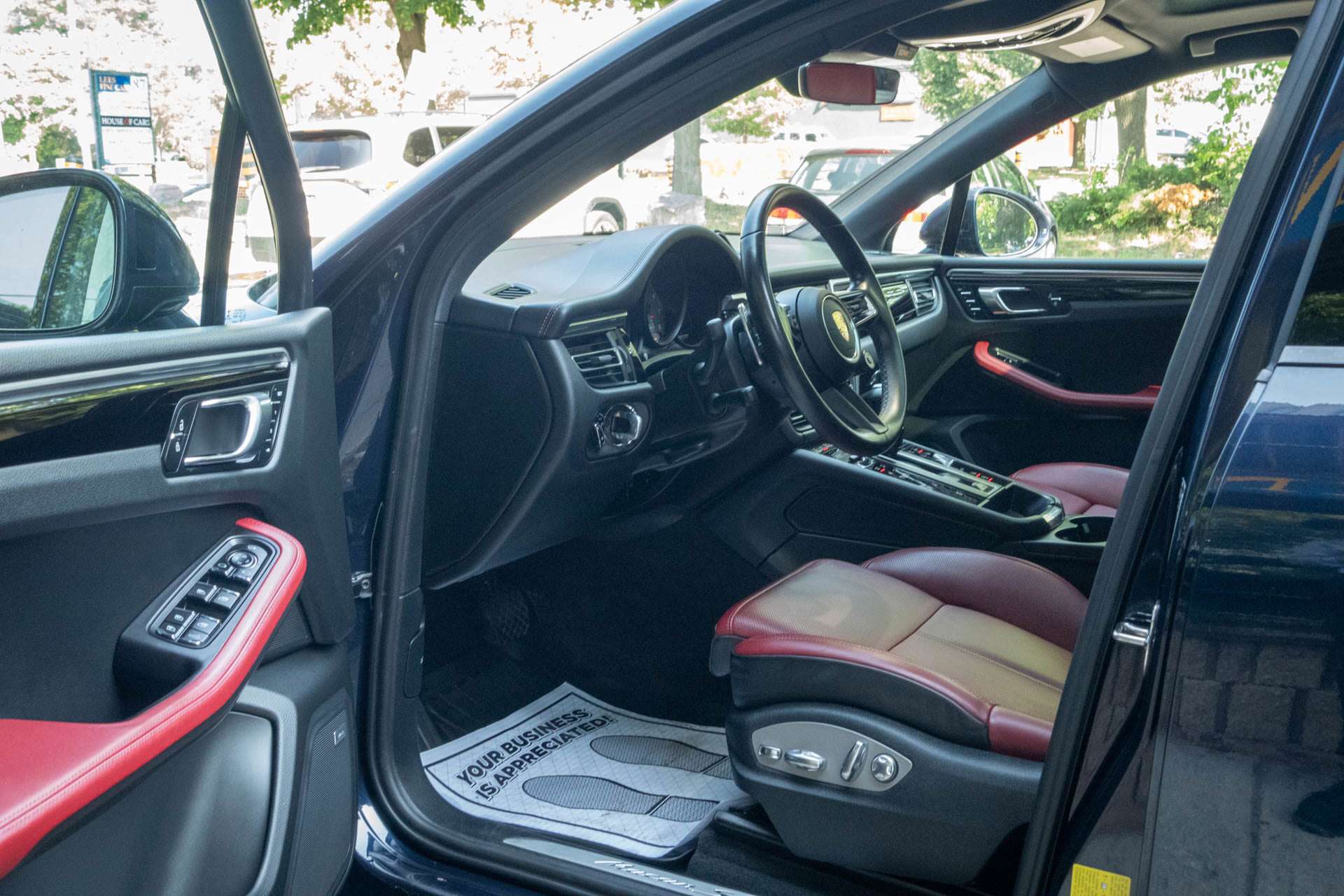 2022 Porsche Macan S | CarFax Clean thumb 15