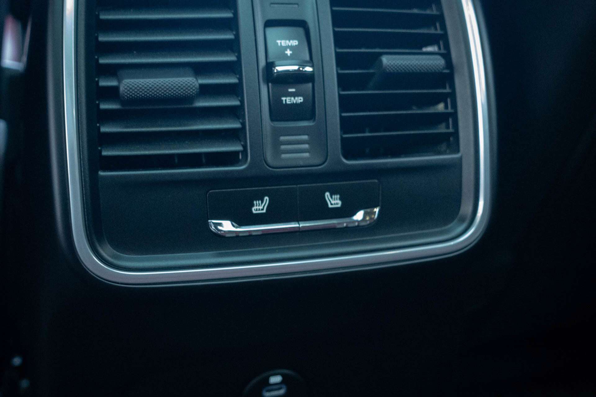 2022 Porsche Macan S | CarFax Clean thumb 42