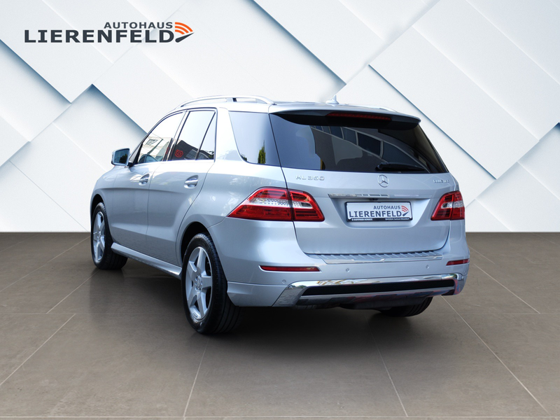 Mercedes-Benz ML 350 CDI AMG Line 1.Hand wie neu — photo 2