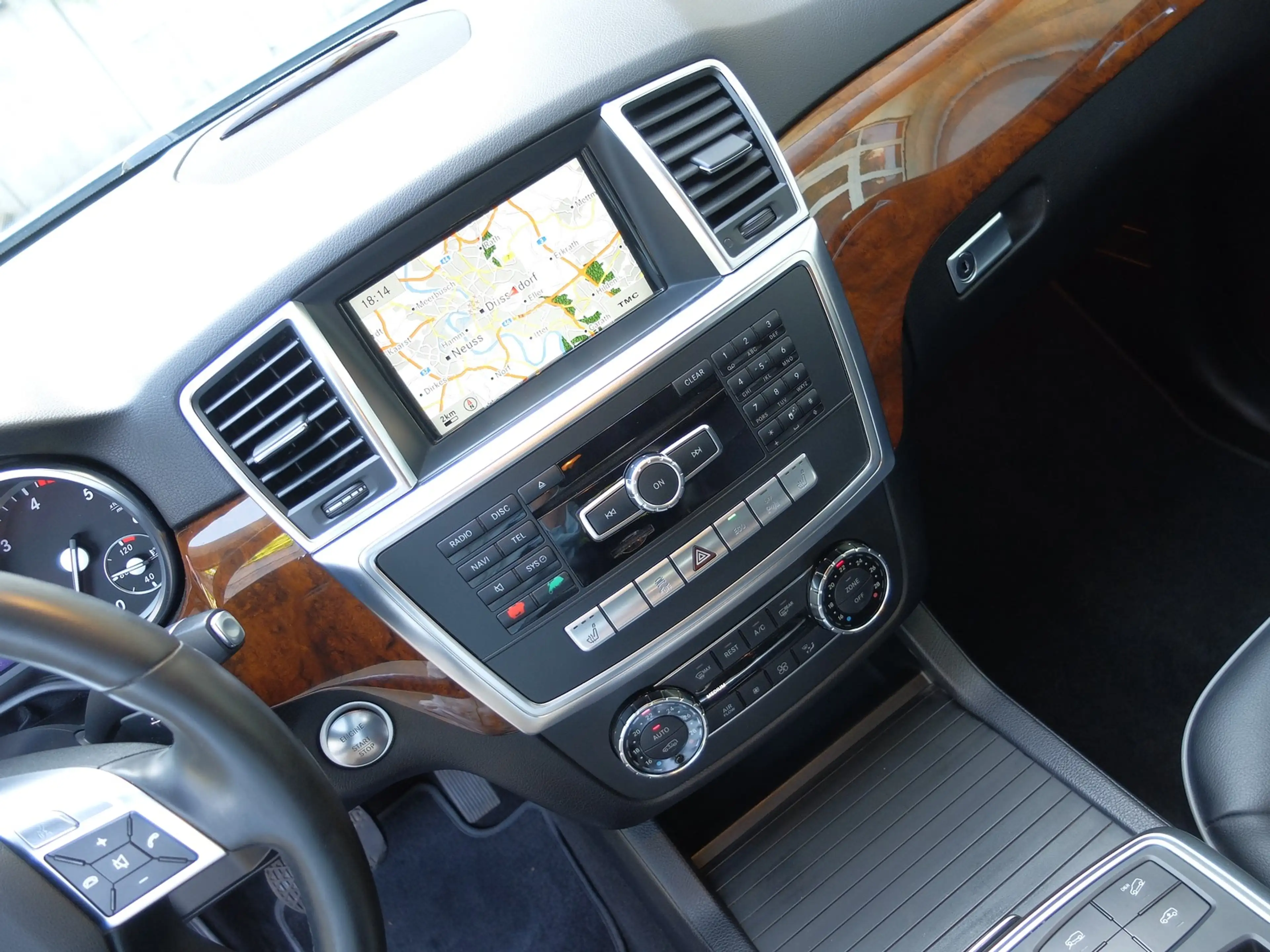 Mercedes-Benz ML 350 CDI AMG Line 1.Hand wie neu — photo 12