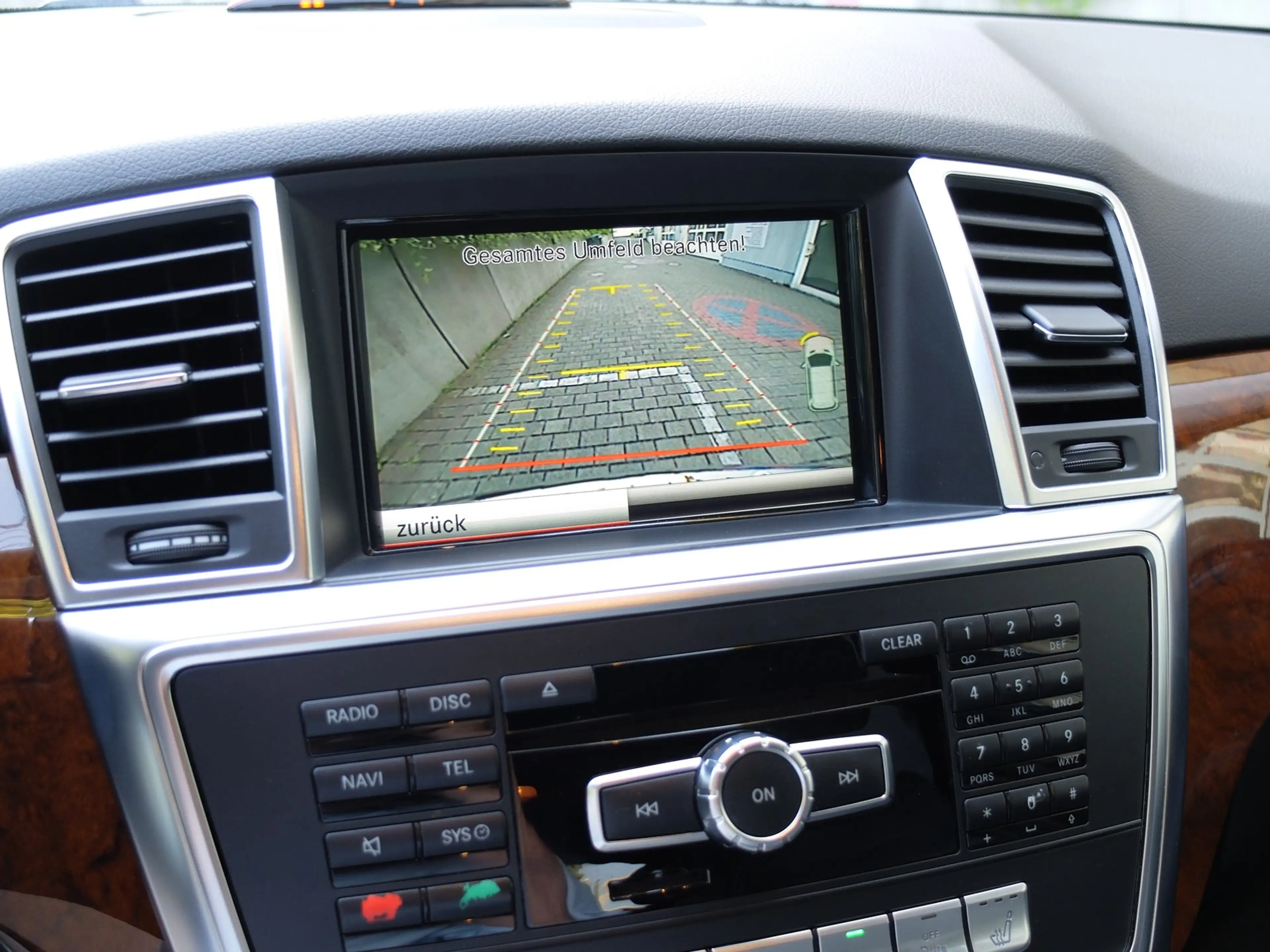 Mercedes-Benz ML 350 CDI AMG Line 1.Hand wie neu — photo 9