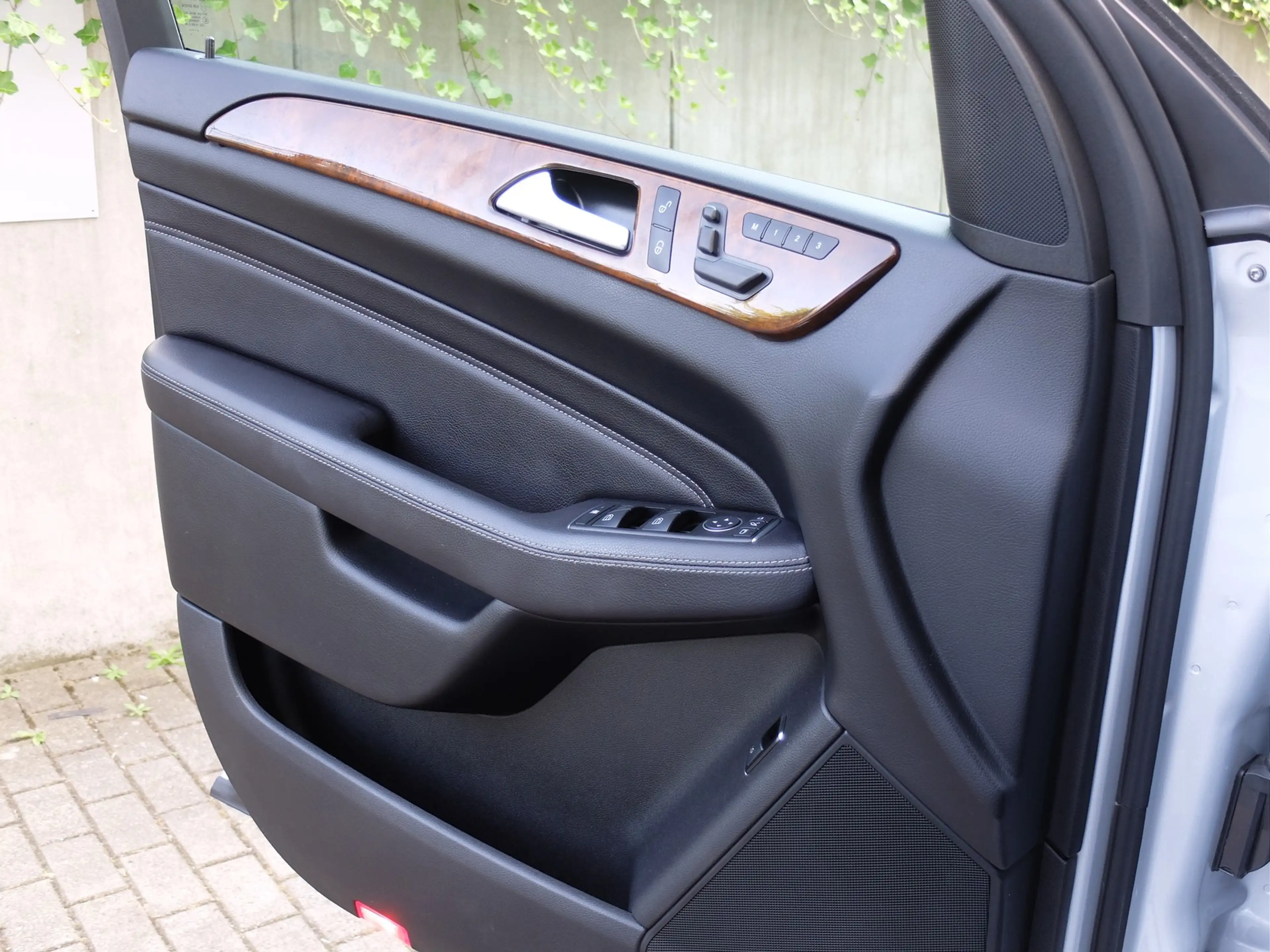 Mercedes-Benz ML 350 CDI AMG Line 1.Hand wie neu — photo 10