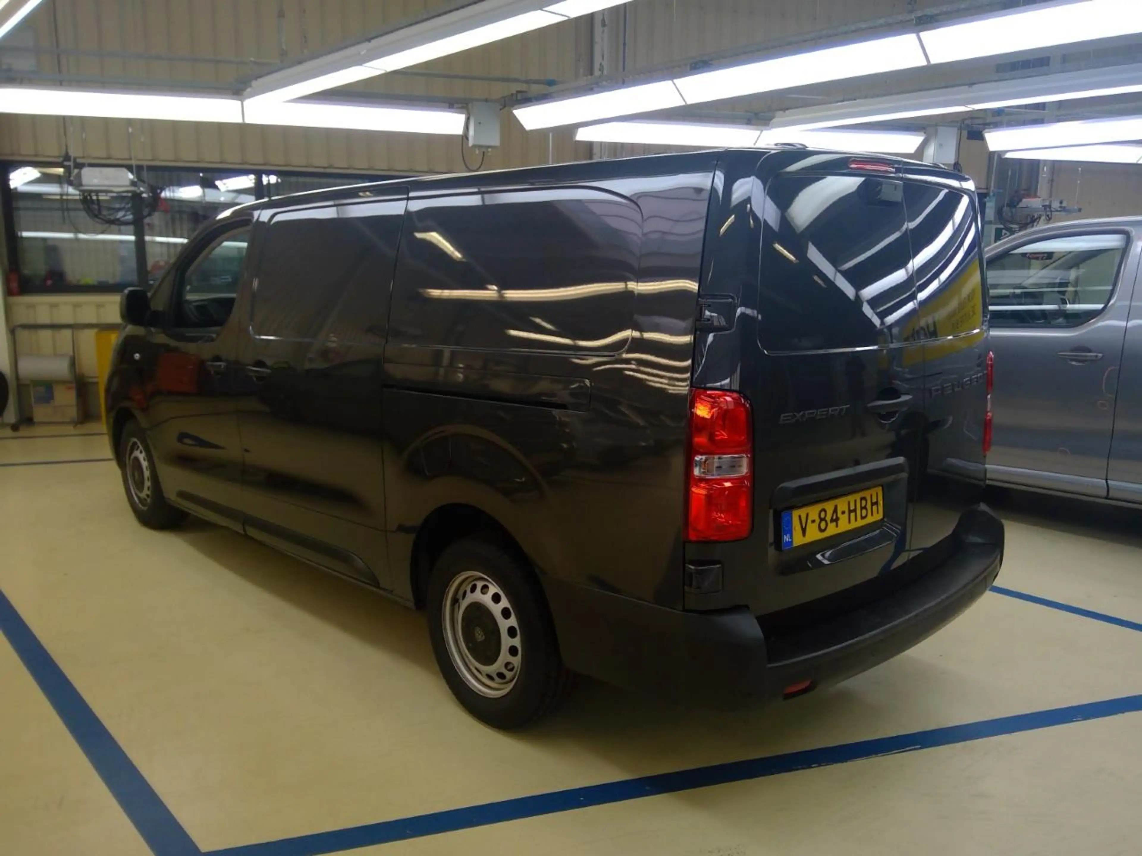 Peugeot Expert 2.0 BlueHDI 145pk EAT8 S&S L3 Long | Automaat | Na — photo 3